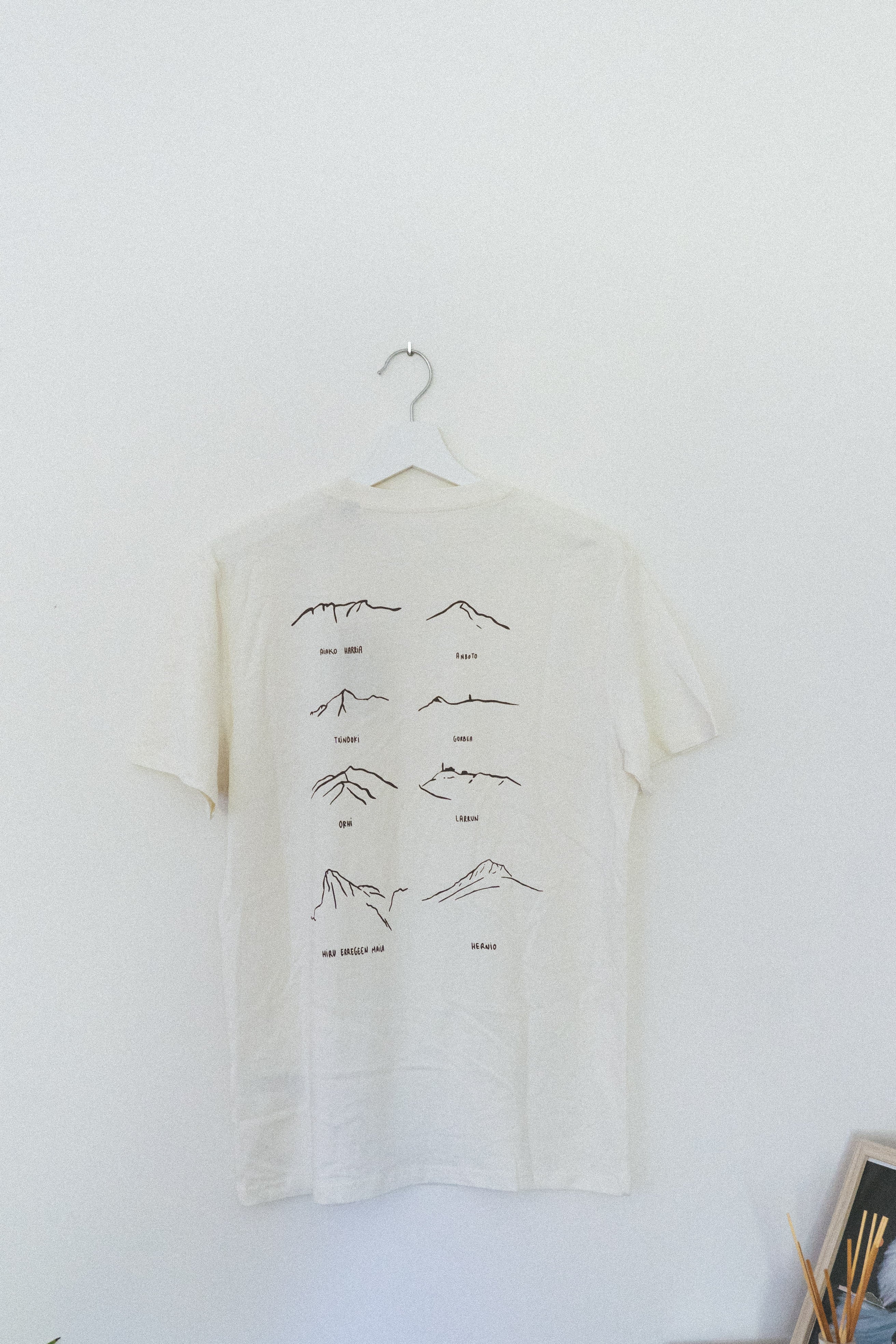 Gure Gailurrak Tee 01