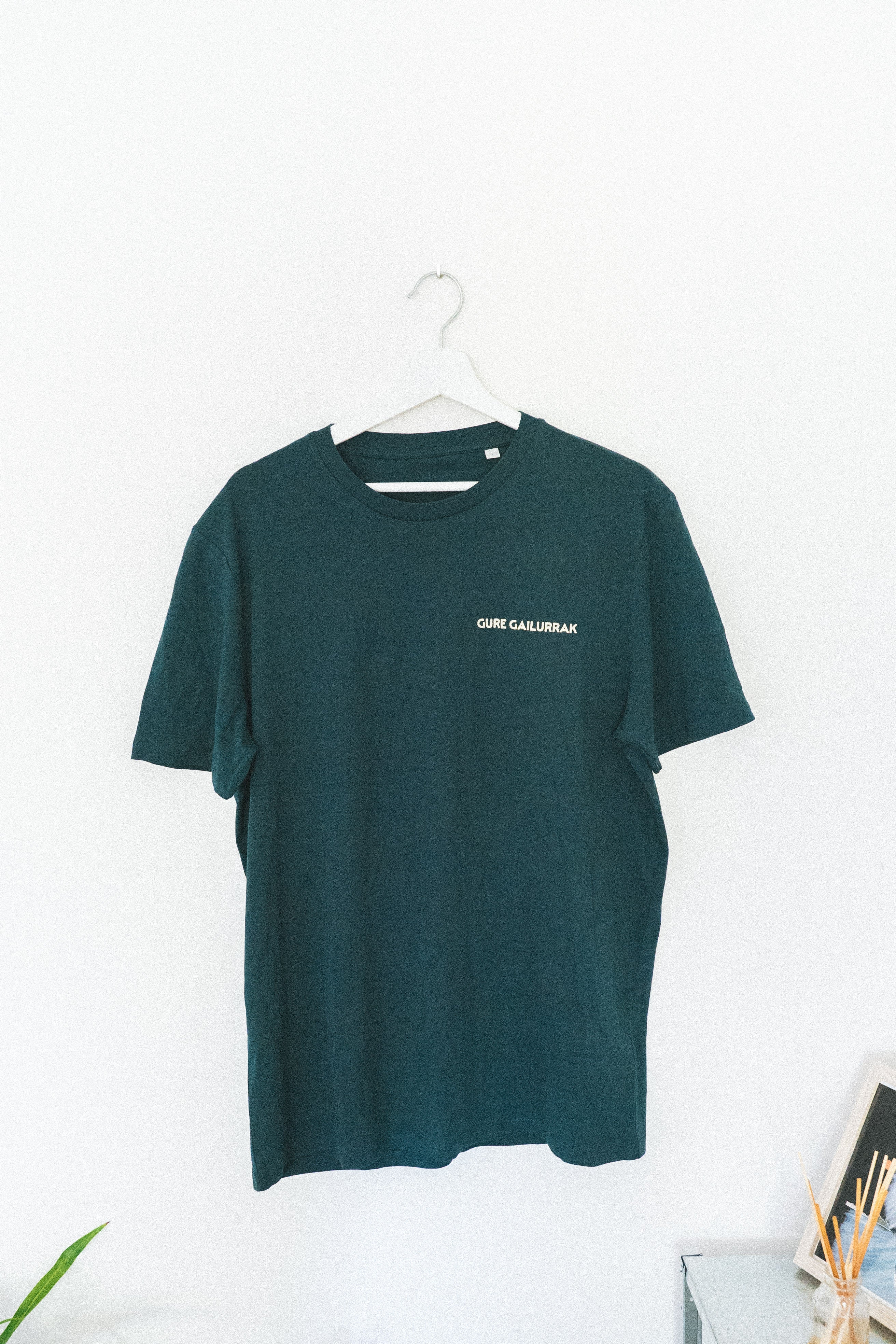 Gure Gailurrak Tee 02
